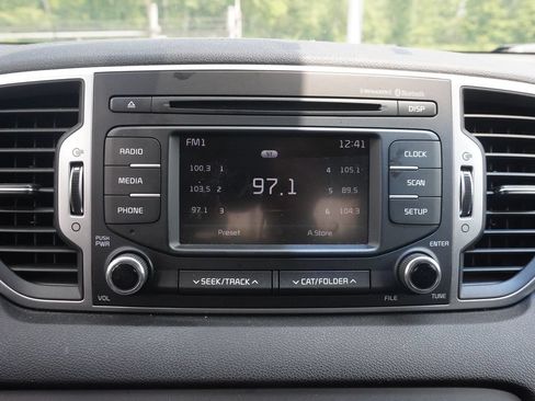 Used 2018 Kia Sportage LX AWD/4WD image 40