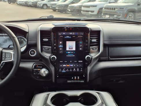 Used 2025 RAM 1500 Laramie image 15