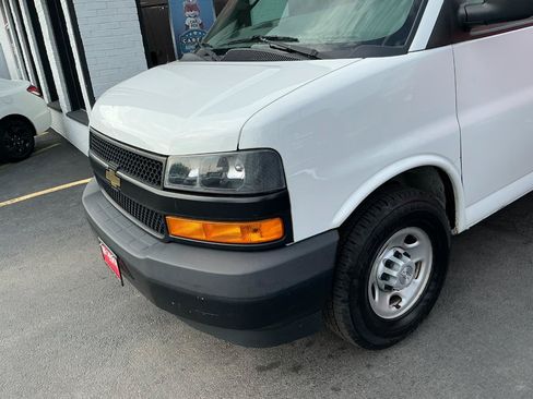 Used 2019 Chevrolet Express 2500 w/ Communications Package RWD image 26