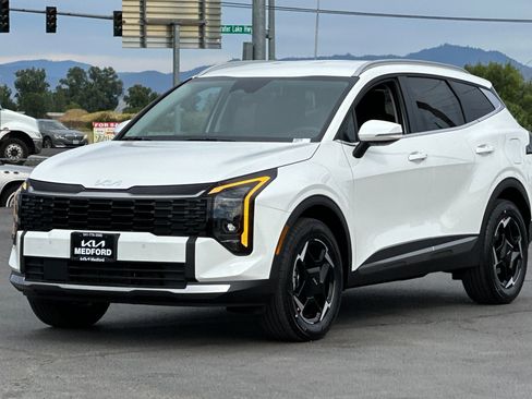 New 2026 Kia Sportage EX AWD/4WD image 9