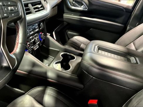 Used 2023 Chevrolet Suburban RST w/ Luxury Package AWD/4WD image 18