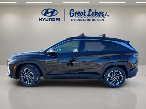 Certified 2025 Hyundai Tucson Limited FWD image 2