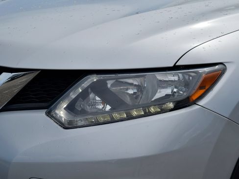 Used 2016 Nissan Rogue SV w/ SV Premium Package FWD image 24