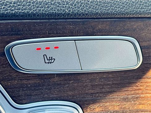 Used 2020 Mercedes-Benz C 300 C 300 image 25