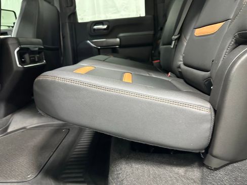 Used 2022 GMC Sierra 2500 AT4 image 44