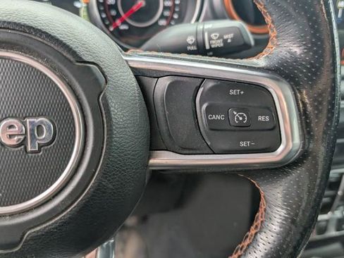 Used 2021 Jeep Gladiator Mojave w/ Dual Top Group image 18