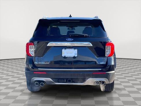 Used 2020 Ford Explorer Platinum w/ Premium Technology Package image 6