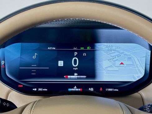 Used 2024 Land Rover Range Rover Long Wheelbase SE AWD/4WD image 13