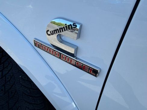 Used 2018 RAM 2500 Laramie AWD/4WD image 9