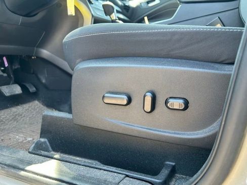 Used 2017 Ford Escape SE FWD image 12