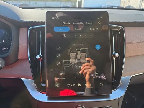 New 2026 Volvo XC90 B6 Ultra w/ Lounge Package image 23