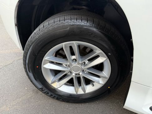 Used 2012 Lexus GX 460 image 49