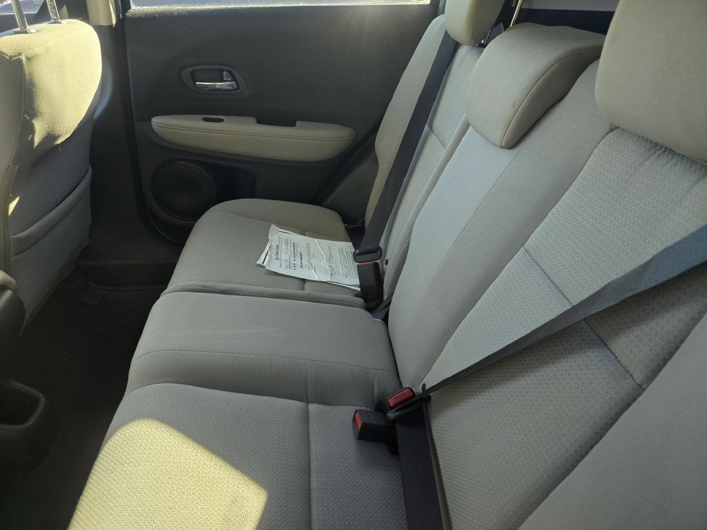 Used 2022 Honda HR-V LX image 23