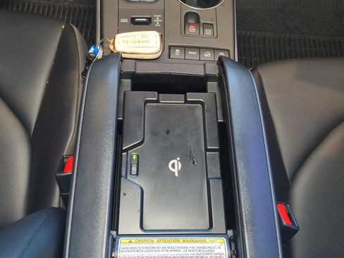 Used 2022 Toyota Highlander XLE image 16