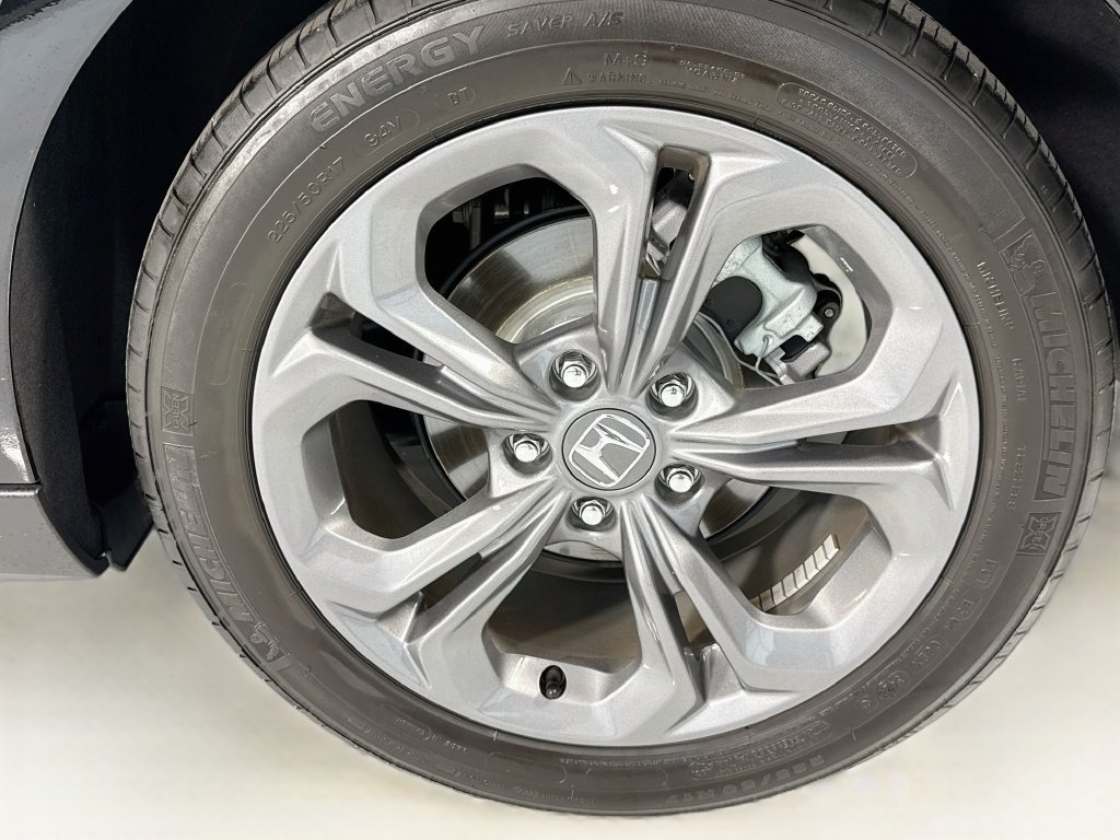 Certified 2024 Honda Accord EX image 31