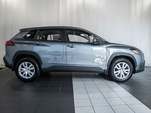 Used 2024 Toyota Corolla Cross L FWD image 3