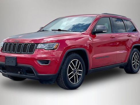 Used 2021 Jeep Grand Cherokee Trailhawk w/ Trailhawk Luxury Group AWD/4WD image 2