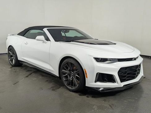 Used 2022 Chevrolet Camaro ZL1 image 3
