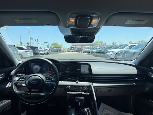 Certified 2024 Hyundai Elantra SEL FWD image 20