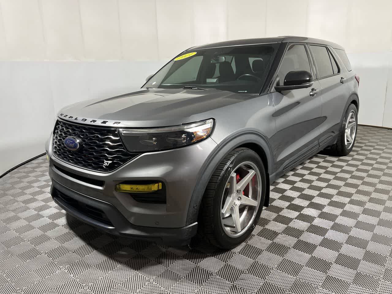 Used 2021 Ford Explorer ST w/ Equipment Group 401A AWD/4WD image 4