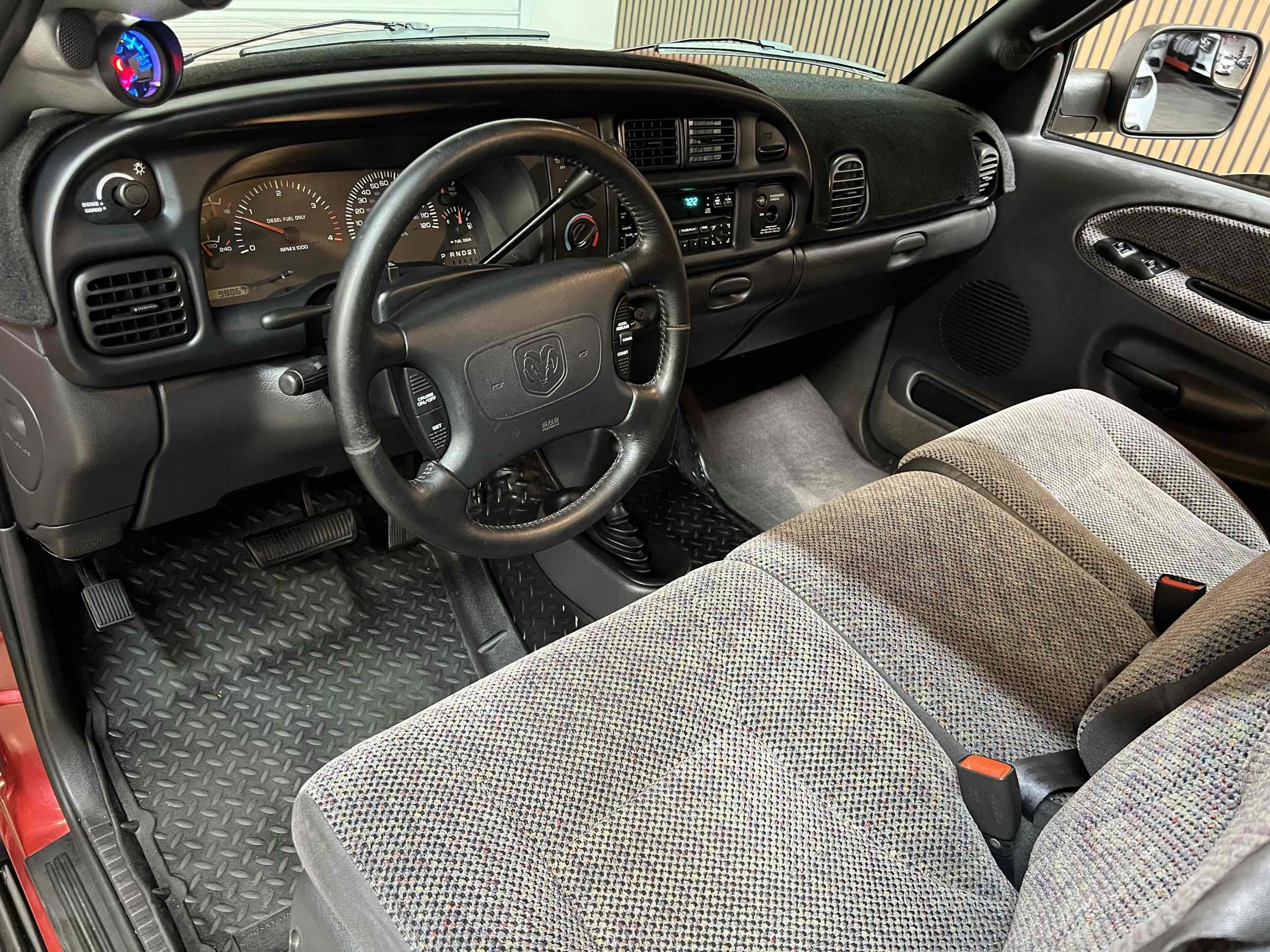 Used 1998 Dodge Ram 2500 Truck 4x4 Quad Cab image 3
