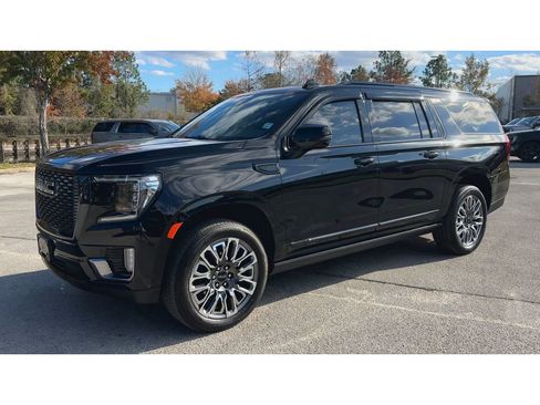 Certified 2023 GMC Yukon XL Denali Ultimate w/ LPO, Floor Liner Package image 5