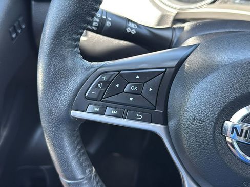 Used 2019 Nissan Rogue SL image 25