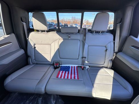 New 2025 GMC Sierra 1500 SLT w/ SLT Premium Plus Package image 27