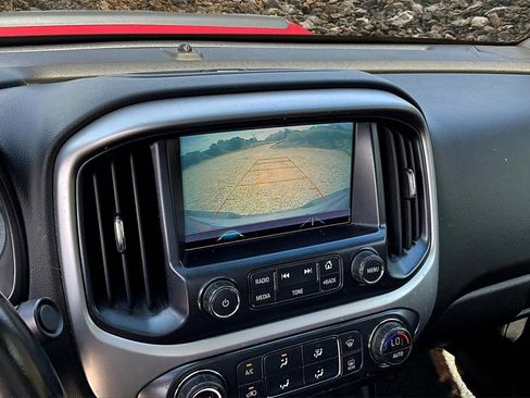 Used 2018 Chevrolet Colorado ZR2 image 19