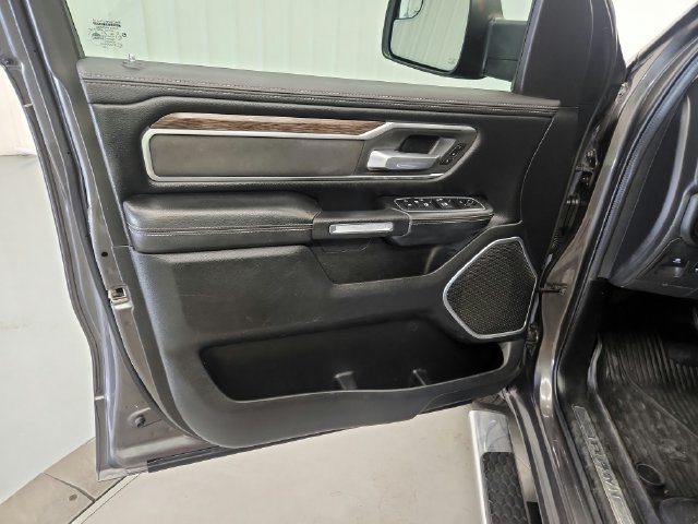Used 2020 RAM 1500 Laramie AWD/4WD image 16