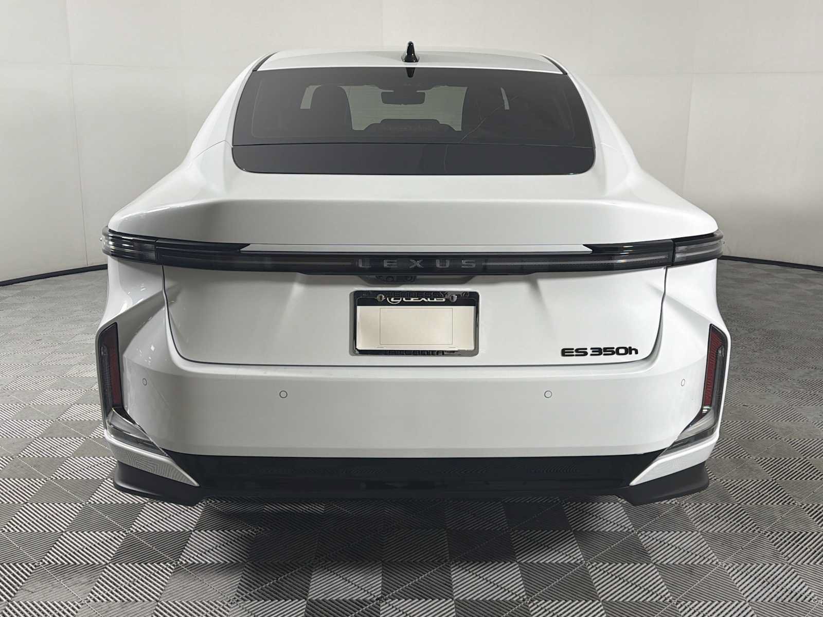 New 2026 Lexus ES 350h w/ Accessory Package (Z2) FWD image 6