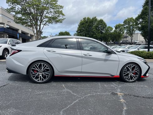 Used 2022 Hyundai Elantra N w/ Preferred Accessory Package FWD image 6