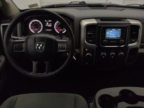 Used 2020 RAM 1500 Classic SLT AWD/4WD image 22