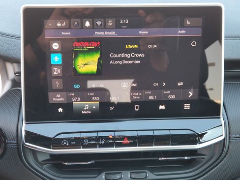 New 2026 Jeep Compass Latitude image 13