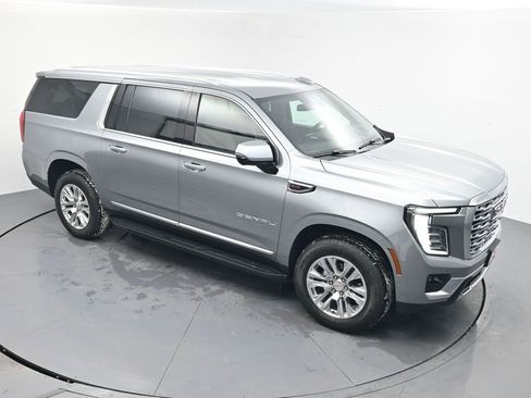 Used 2025 GMC Yukon XL Denali image 26