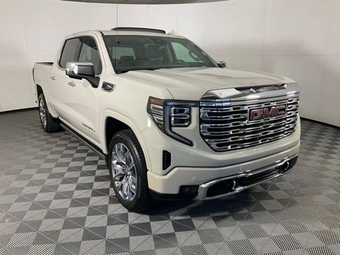 Used 2026 GMC Sierra 1500 Denali AWD/4WD image 3