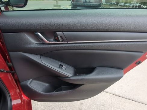 Used 2018 Honda Accord Sport image 27