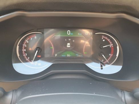 Used 2025 Toyota RAV4 XLE FWD image 21