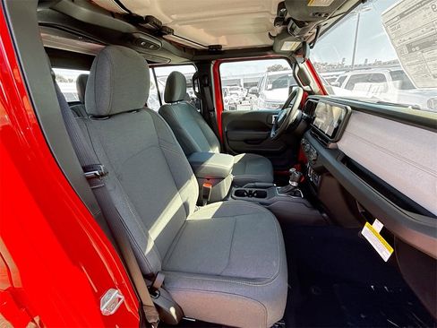 New 2026 Jeep Gladiator Sport image 30