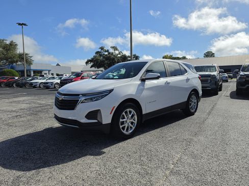 Used 2024 Chevrolet Equinox LT FWD image 10