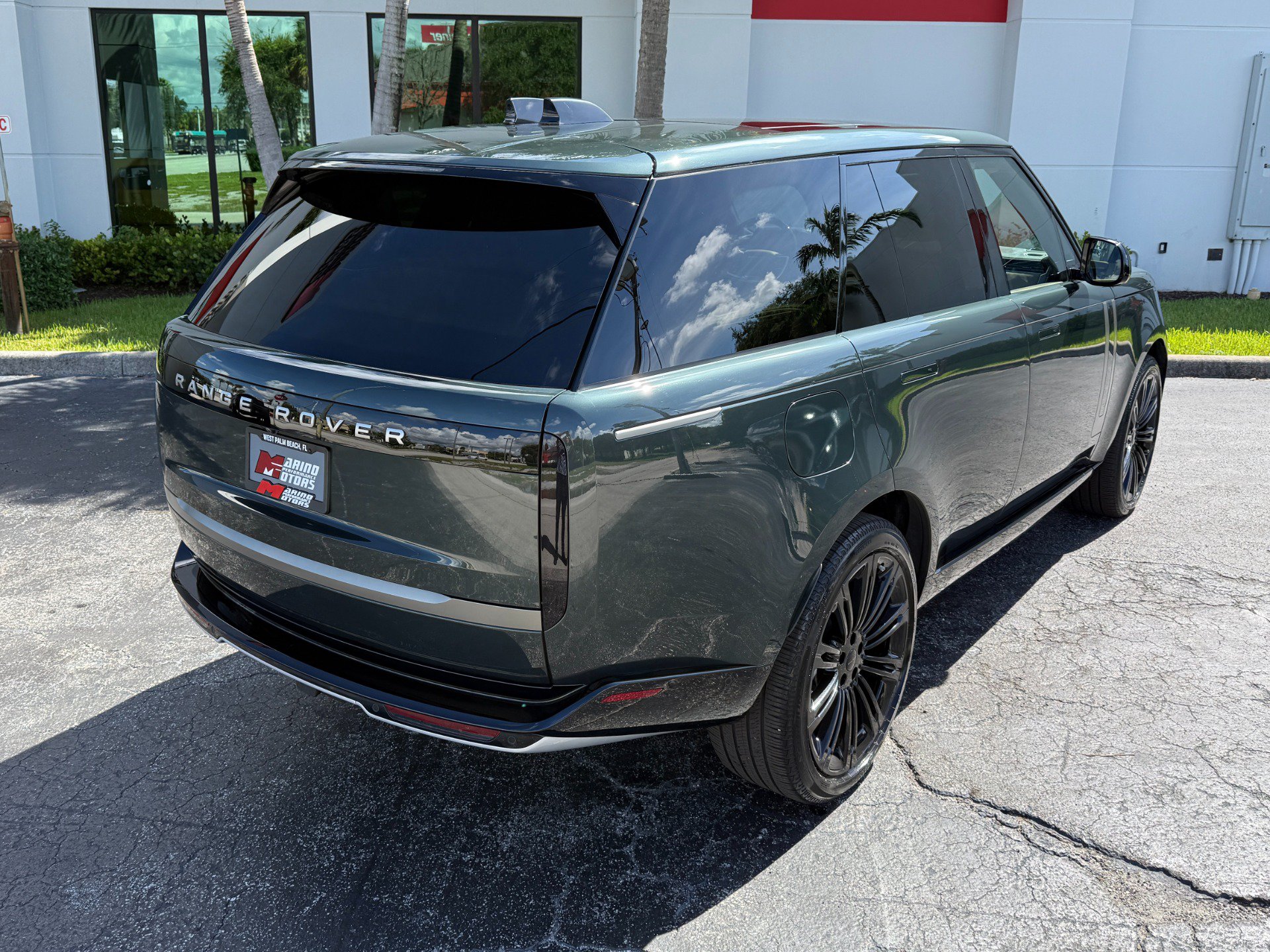 Used 2026 Land Rover Range Rover SE AWD/4WD image 16