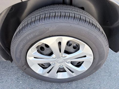 Used 2026 Chevrolet Trax LS FWD image 22