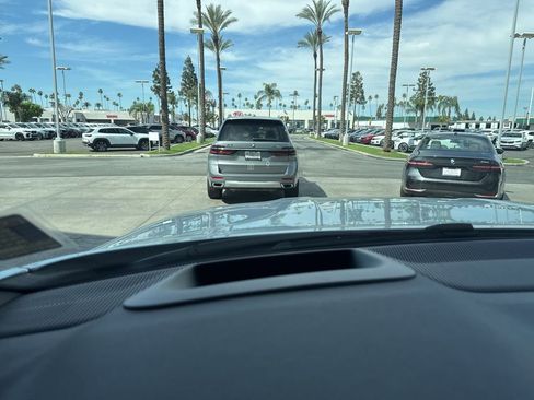 Used 2024 Jeep Wagoneer L Series III w/ Premium Group I image 26