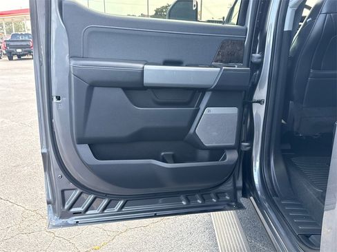 Certified 2024 Ford F250 Lariat w/ Chrome Package image 22