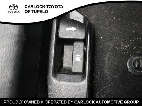 Used 2025 Toyota Corolla SE image 18