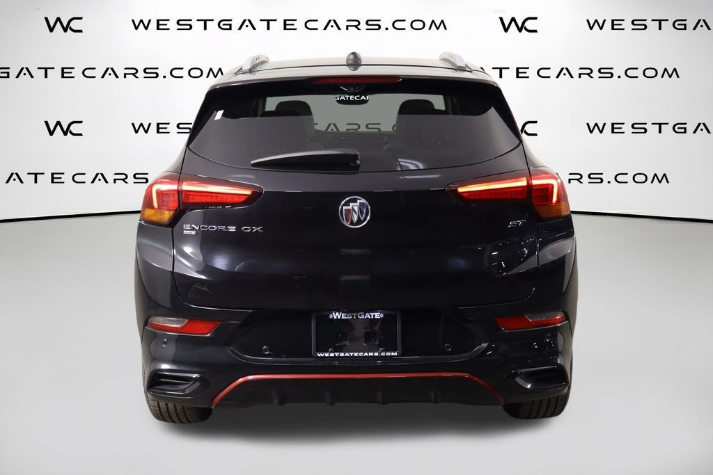 Used 2020 Buick Encore GX Essence w/ Advanced Technology Package AWD/4WD image 4