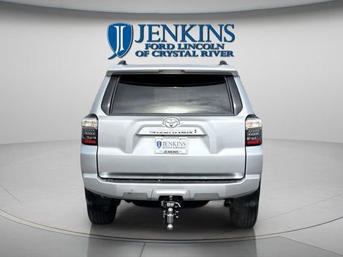 Used 2021 Toyota 4Runner SR5 image 11