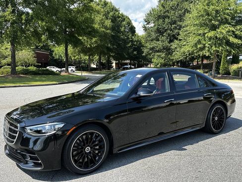 Certified 2025 Mercedes-Benz S 580 4MATIC Sedan image 4