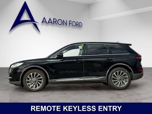 Used 2023 Lincoln Corsair Reserve w/ Equipment Group 201A FWD image 3