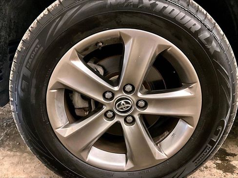 Used 2015 Toyota RAV4 XLE image 9